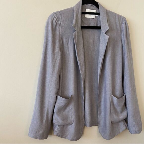 Aritzia- Light Chambray Blue Kent Lightweight Blazer - Picture 4 of 9